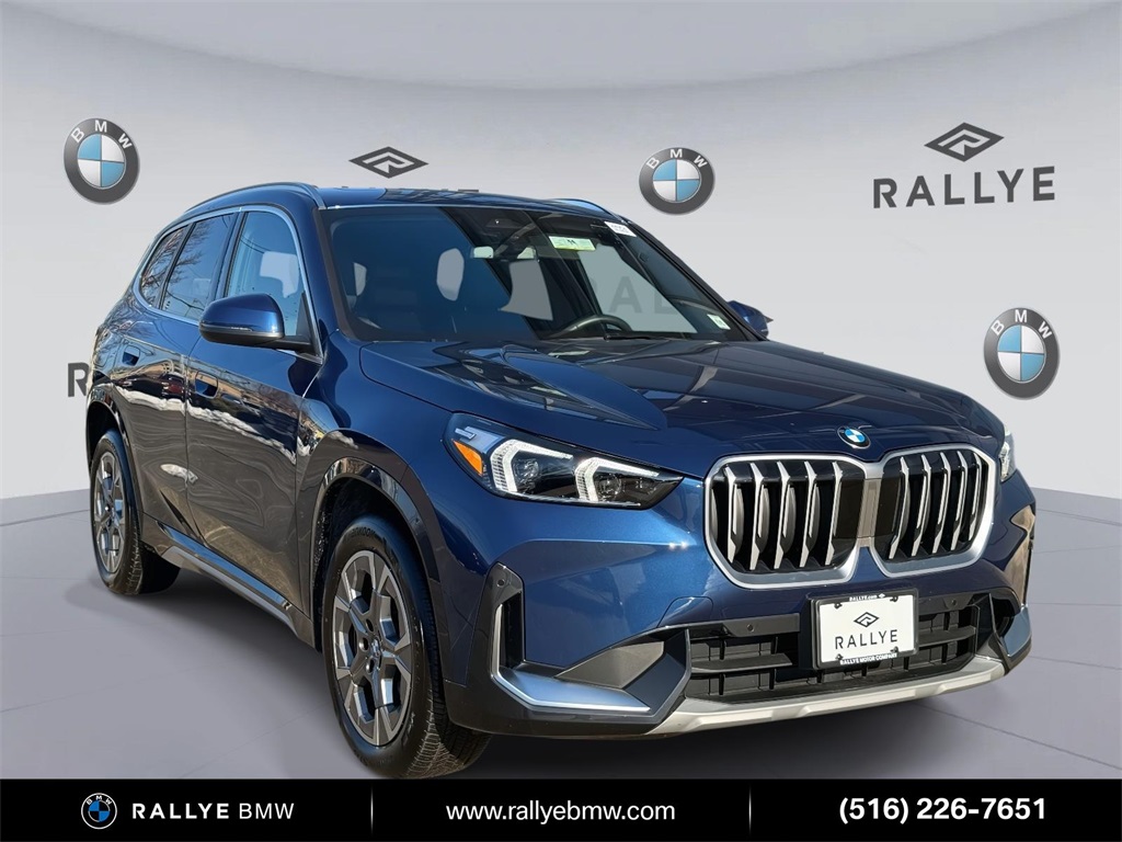 2025 BMW X1 28i's photo