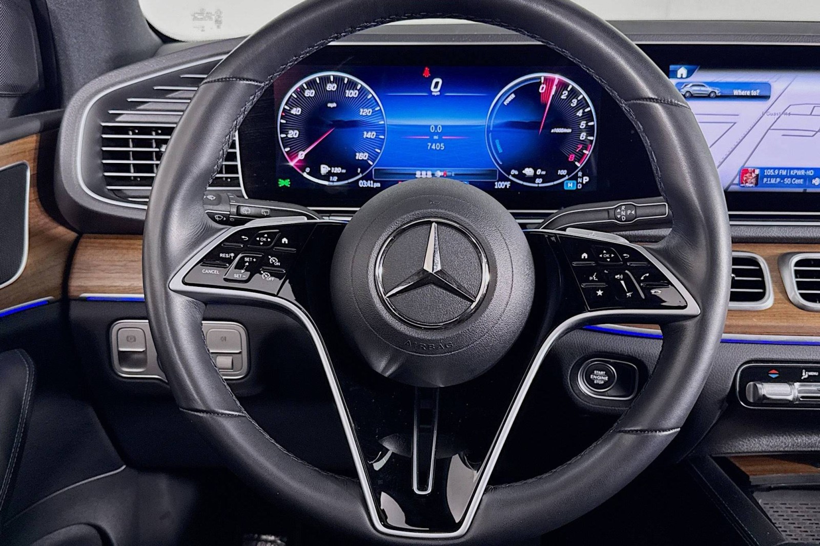 2025 Mercedes Benz GLE 450e photo 15