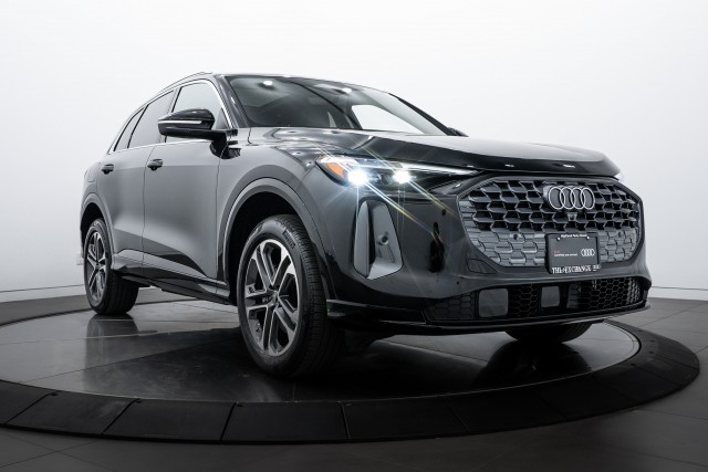 2025 Audi New Q5 Premium Plus's photo