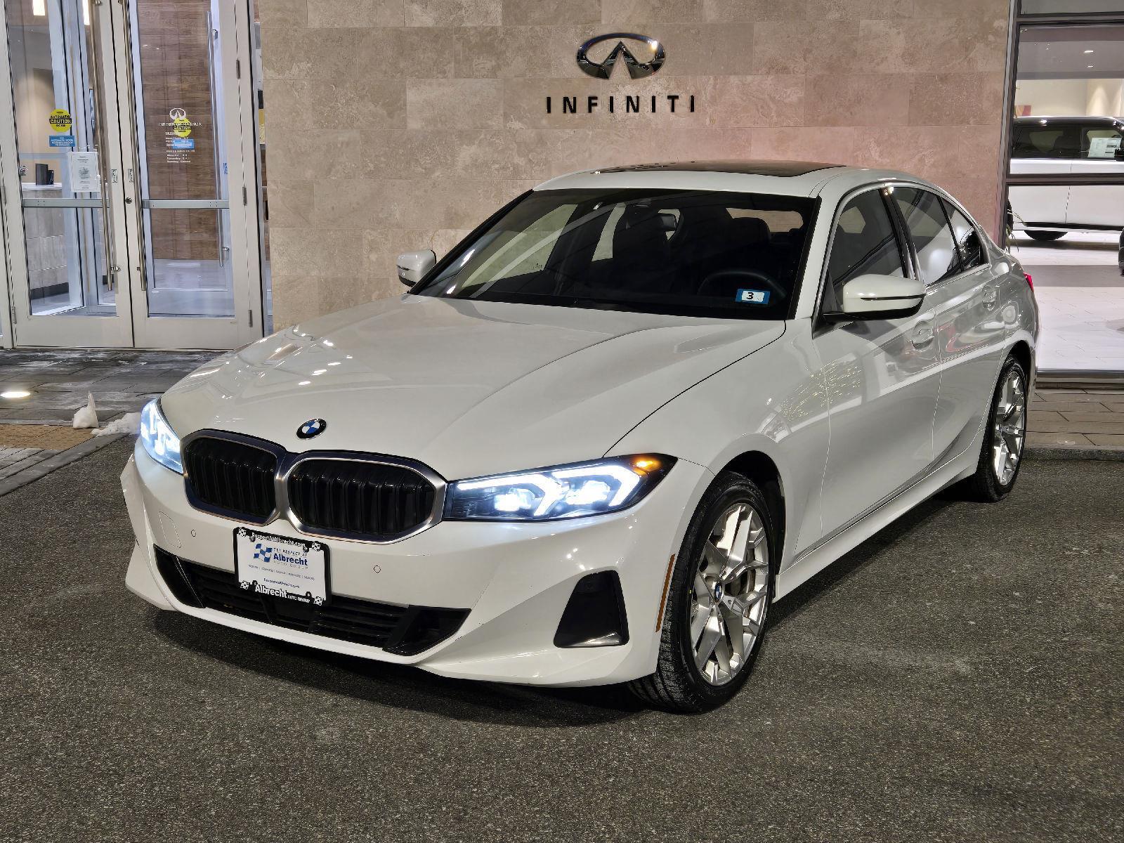 2025 BMW 3 Series 330i's photo