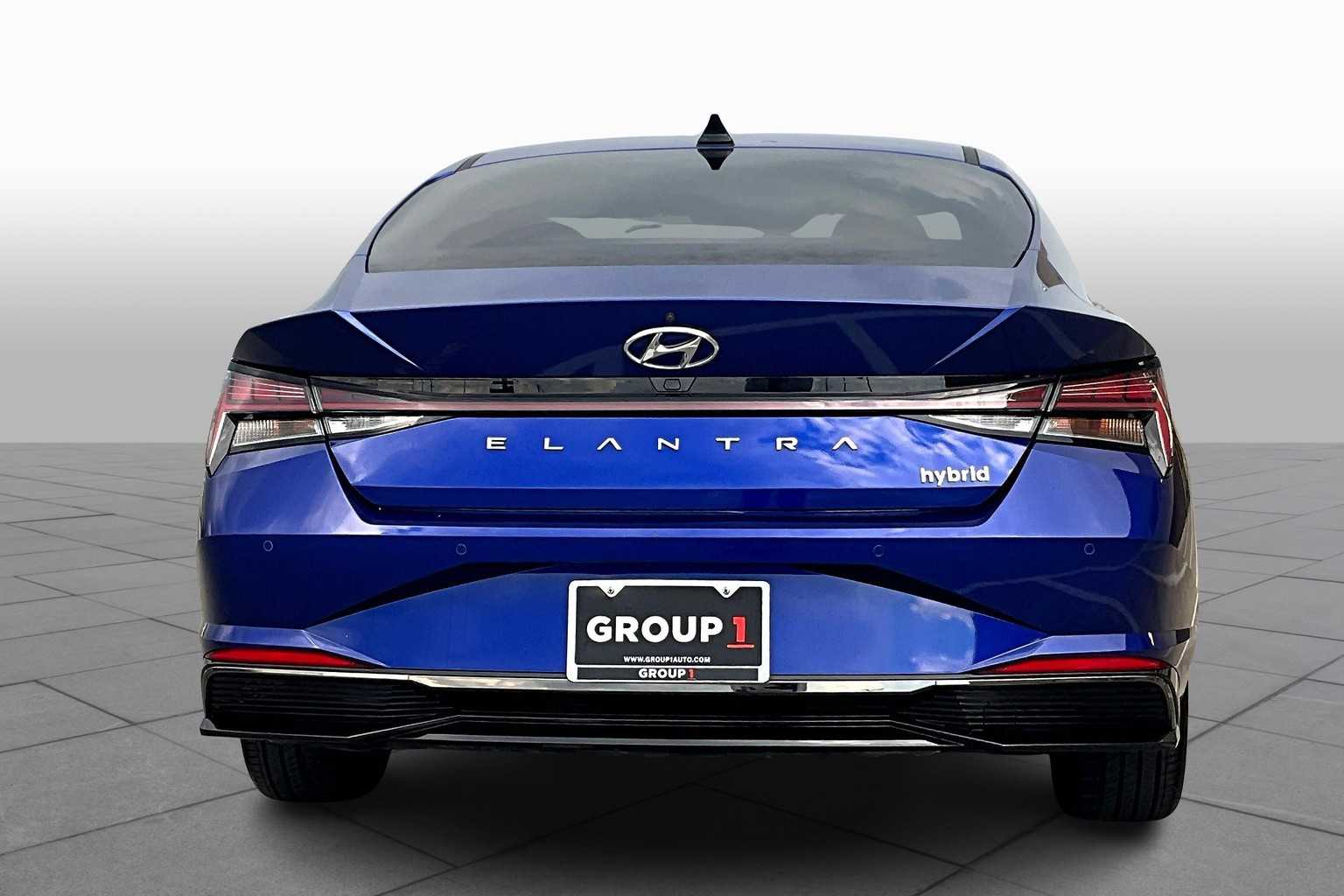 2022 Hyundai Elantra Hybrid Limited photo 4