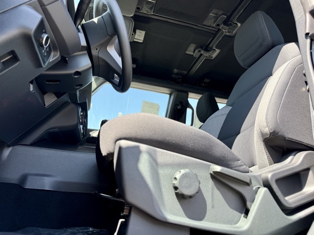 2025 Ford Bronco Base photo 12
