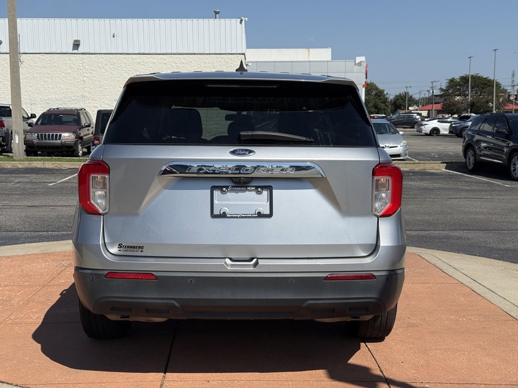 2021 Ford Explorer Base photo 4