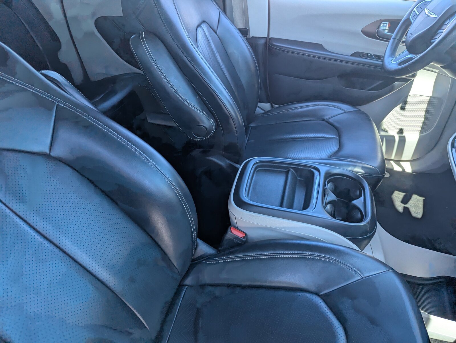 2021 Chrysler Voyager LXi photo 8