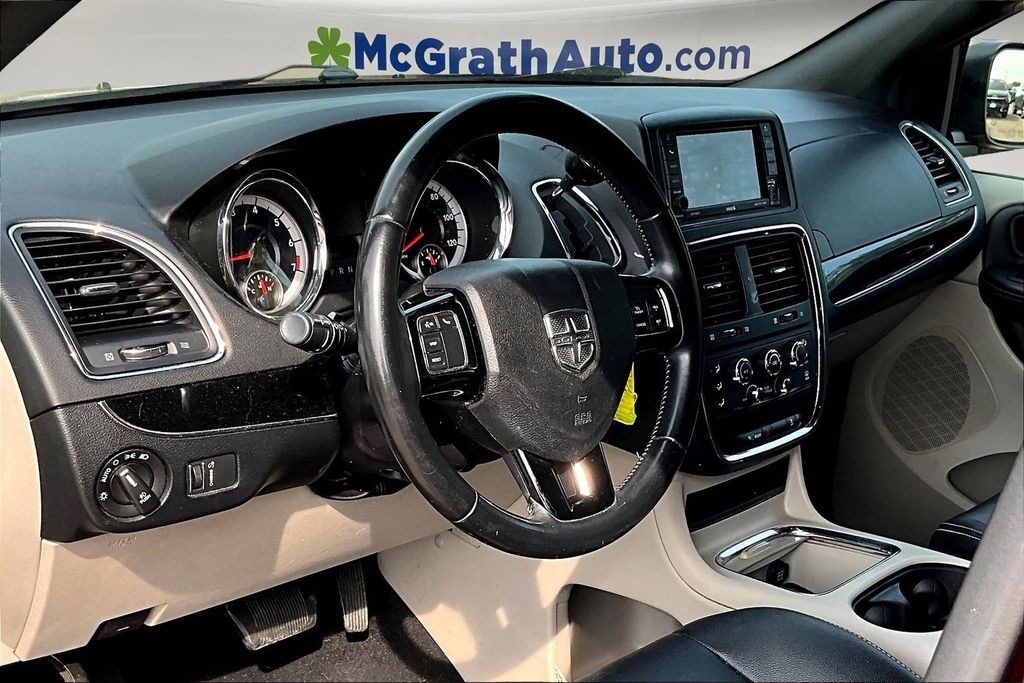 2019 Dodge Grand Caravan SXT photo 13