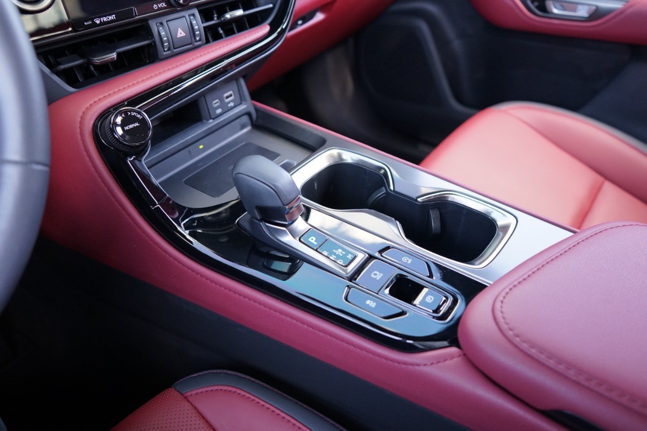 2024 Lexus NX 250 Premium photo 15