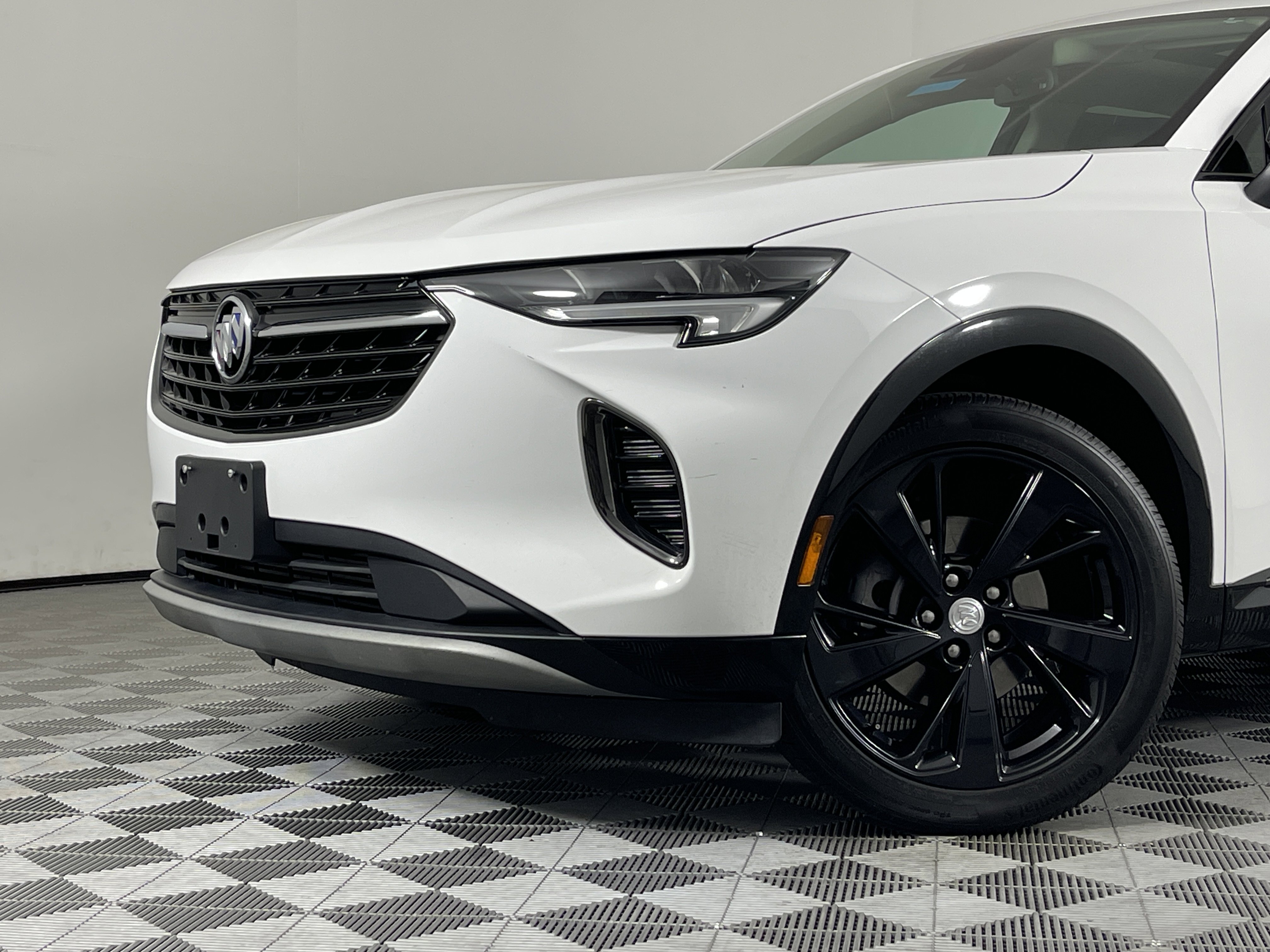 2021 Buick Envision Essence photo 2