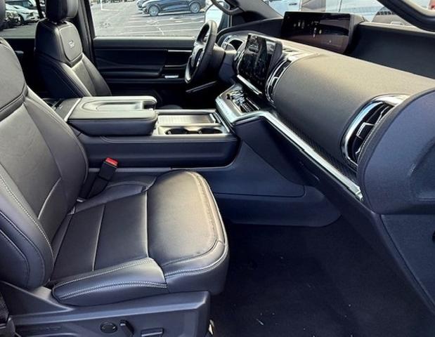 2025 Ford Expedition Platinum MAX photo 18