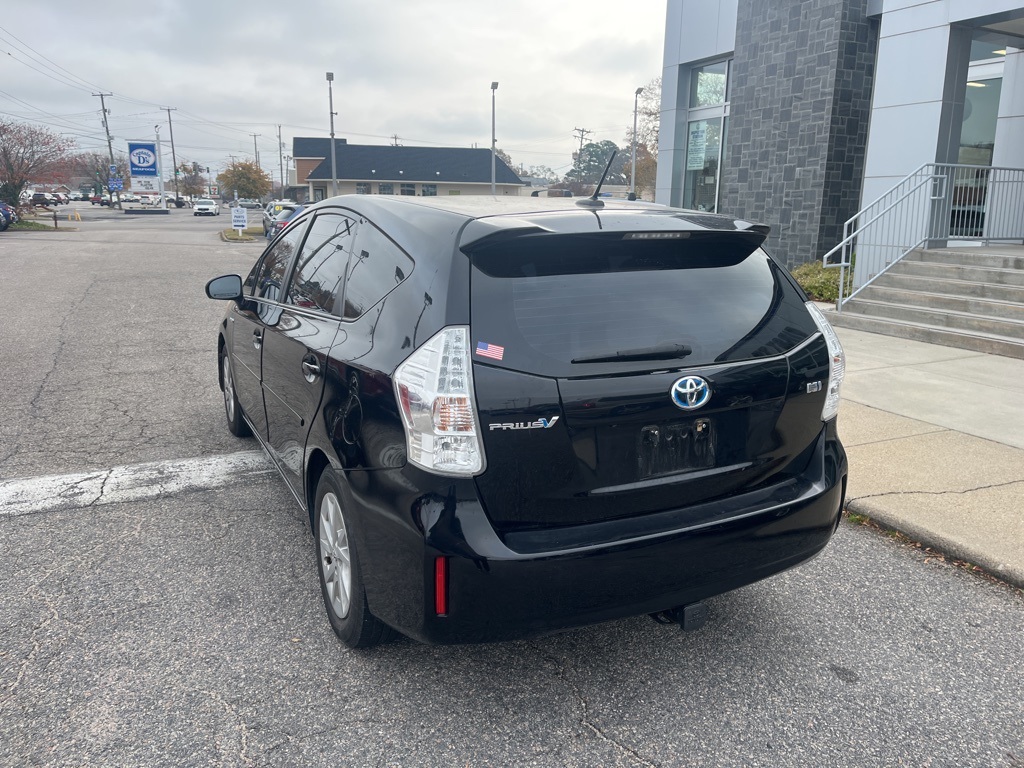2013 Toyota Prius V Three photo 3