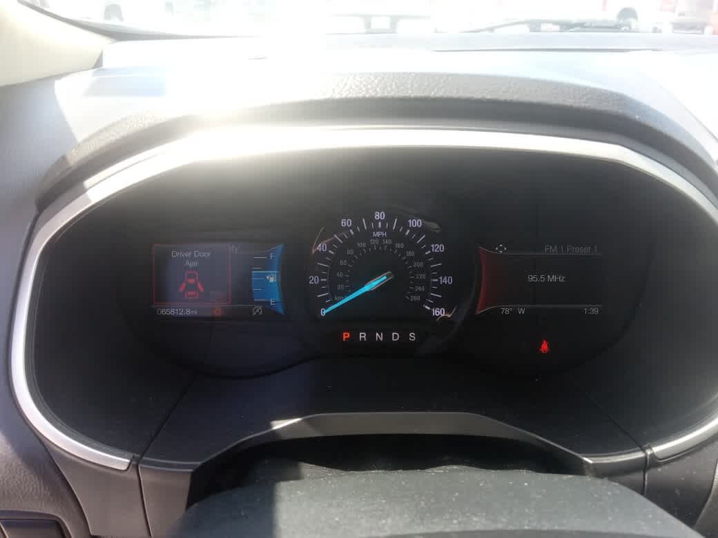 2019 Ford Edge SEL photo 11