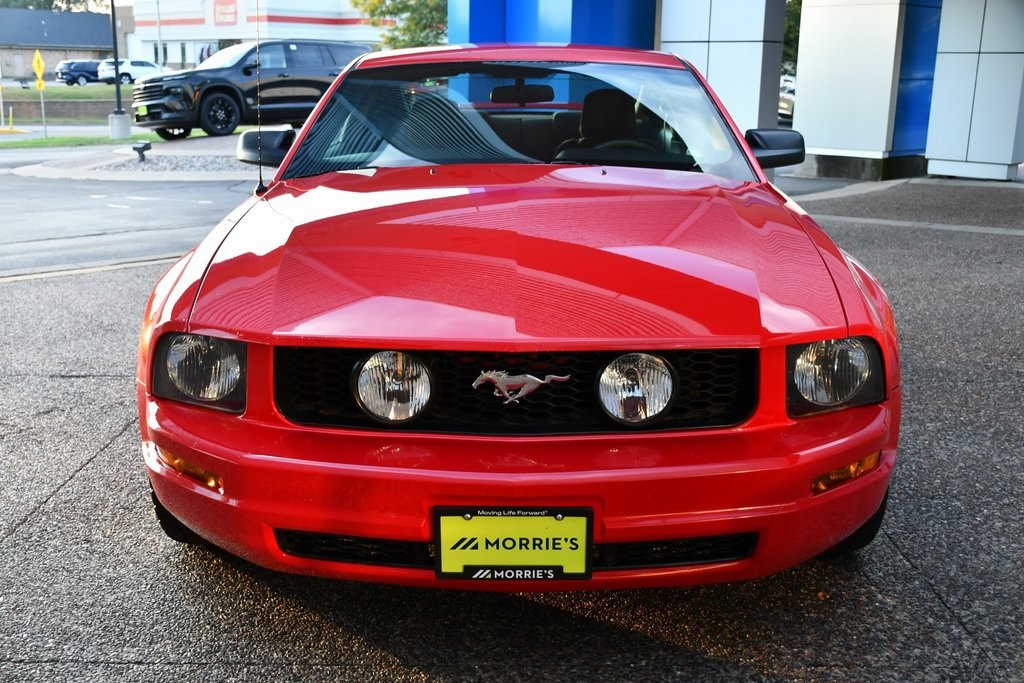 2005 Ford Mustang photo 12