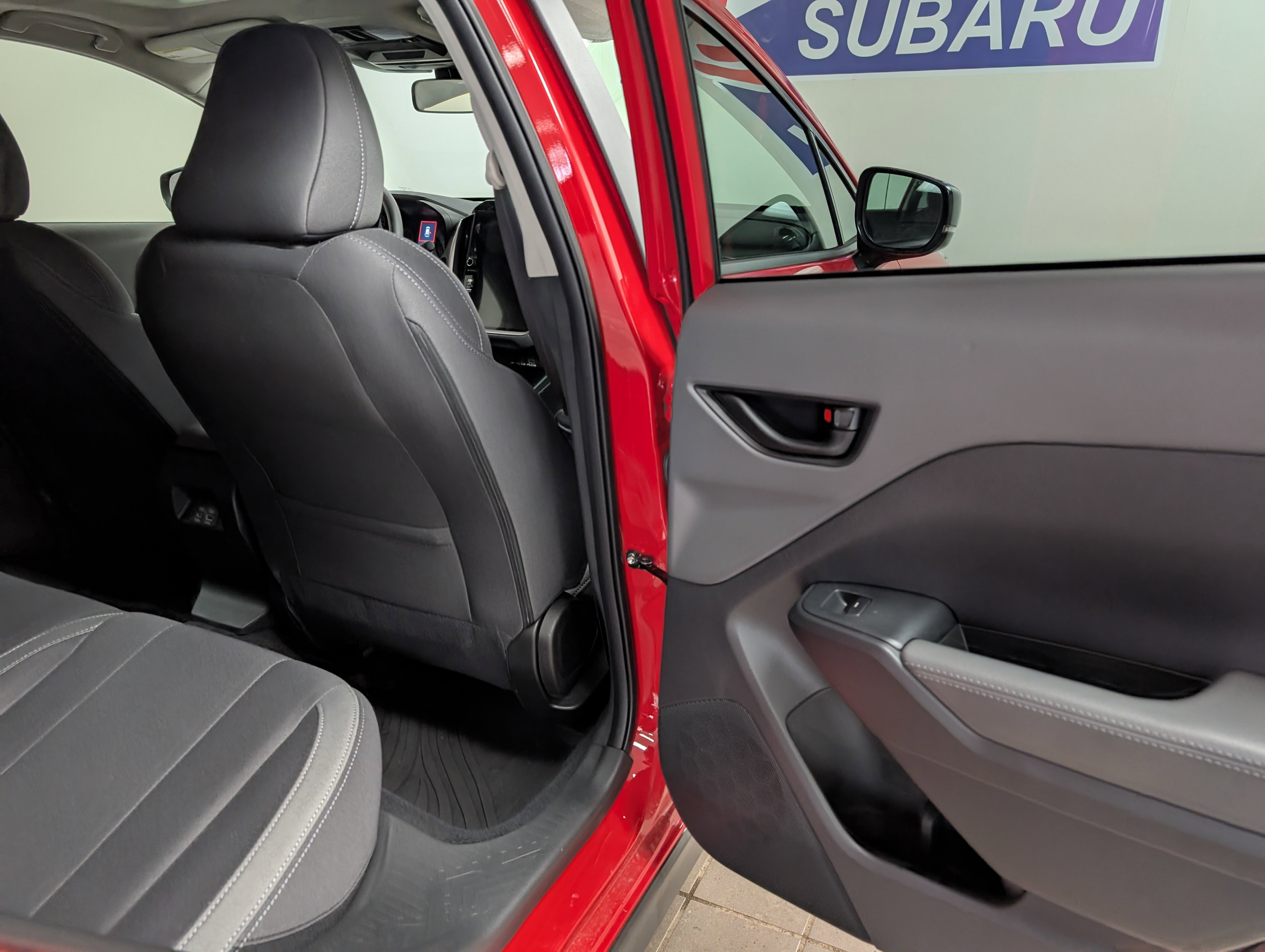 2025 Subaru Crosstrek Premium photo 17