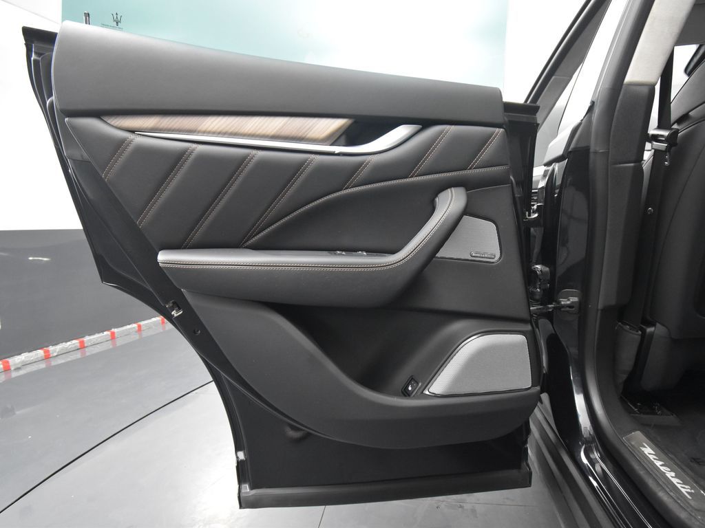 2020 Maserati Levante GTS photo 29