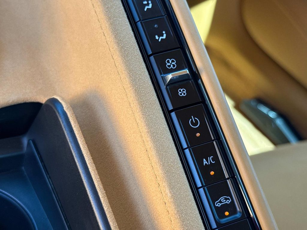2022 Chevrolet Corvette Stingray photo 23