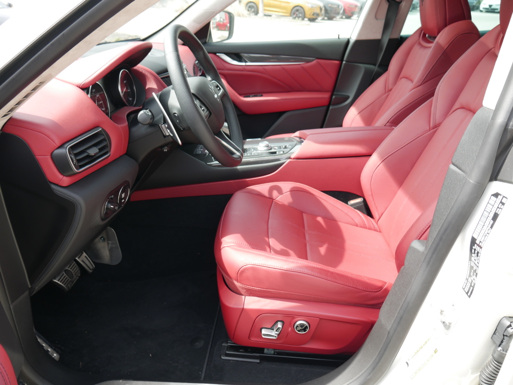 2023 Maserati Levante Modena photo 23