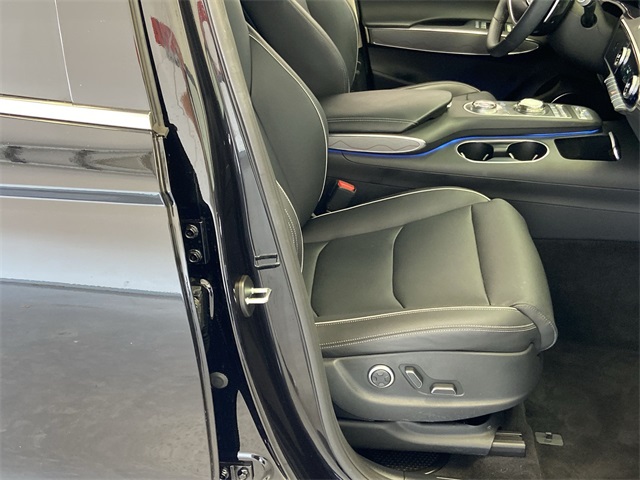2024 Genesis GV70 2.5T photo 34