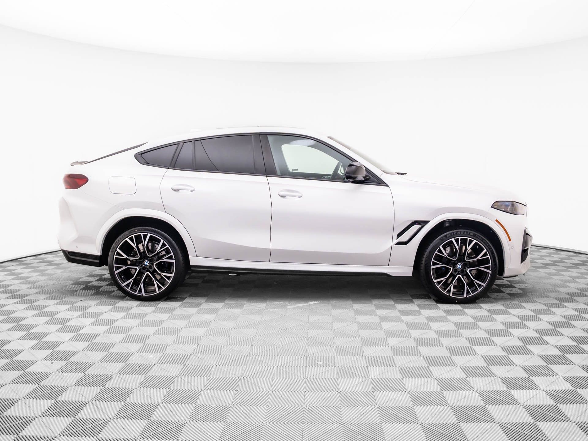 2026 Bmw X6 photo 6