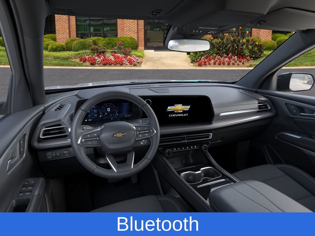 2025 Chevrolet Traverse photo 12