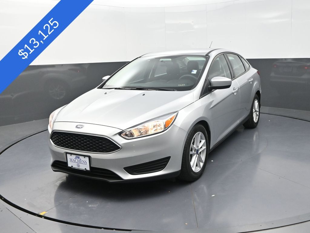 2018 Ford Focus SE photo 3