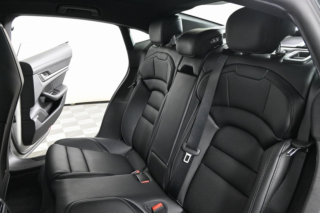2026 Porsche Taycan 4 photo 20