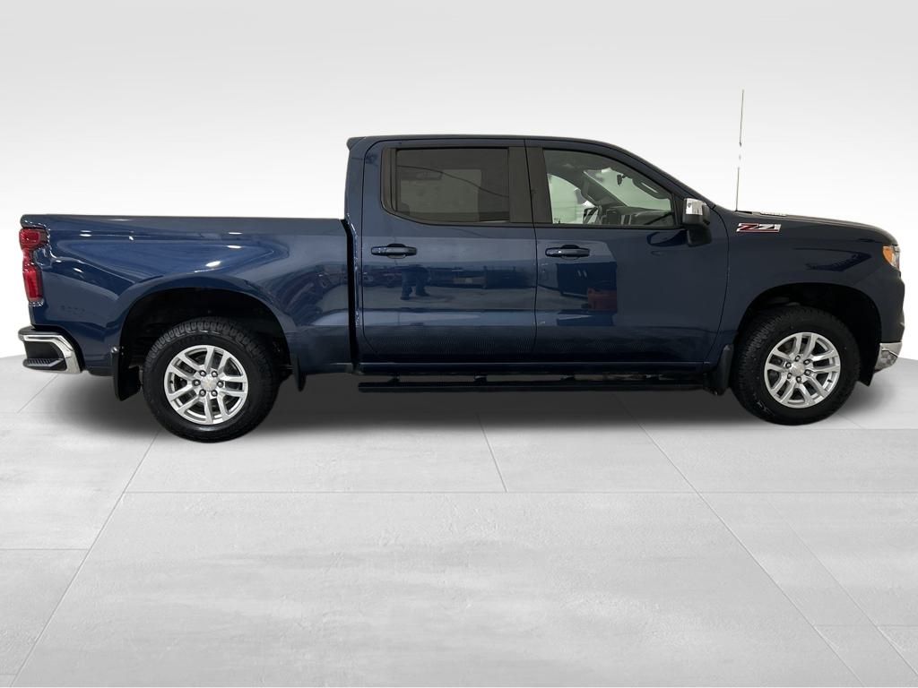 2023 Chevrolet Silverado 1500 LT photo 13
