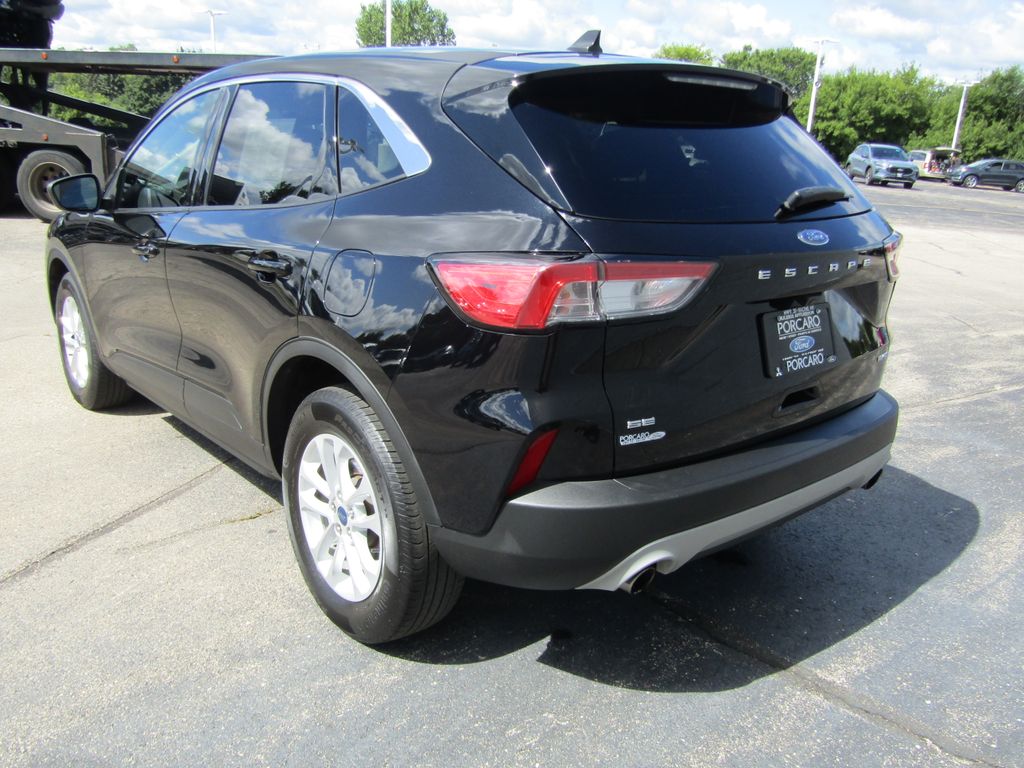 2022 Ford Escape SE photo 5
