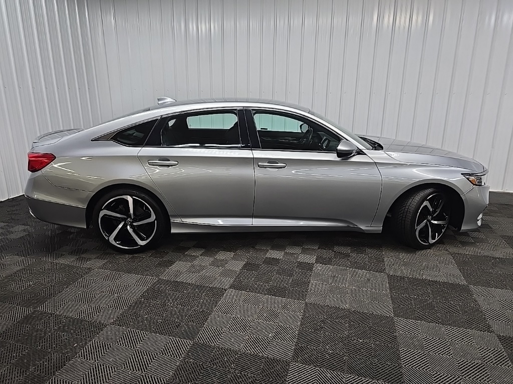 2019 Honda Accord Sport photo 2