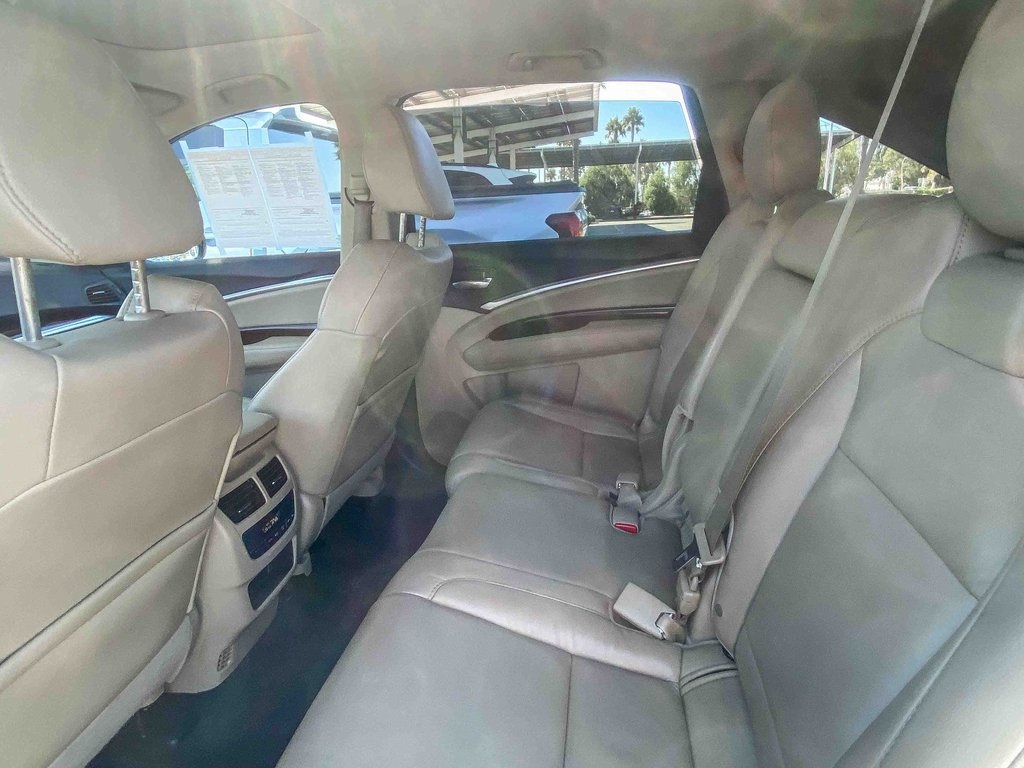 2015 Acura MDX photo 17