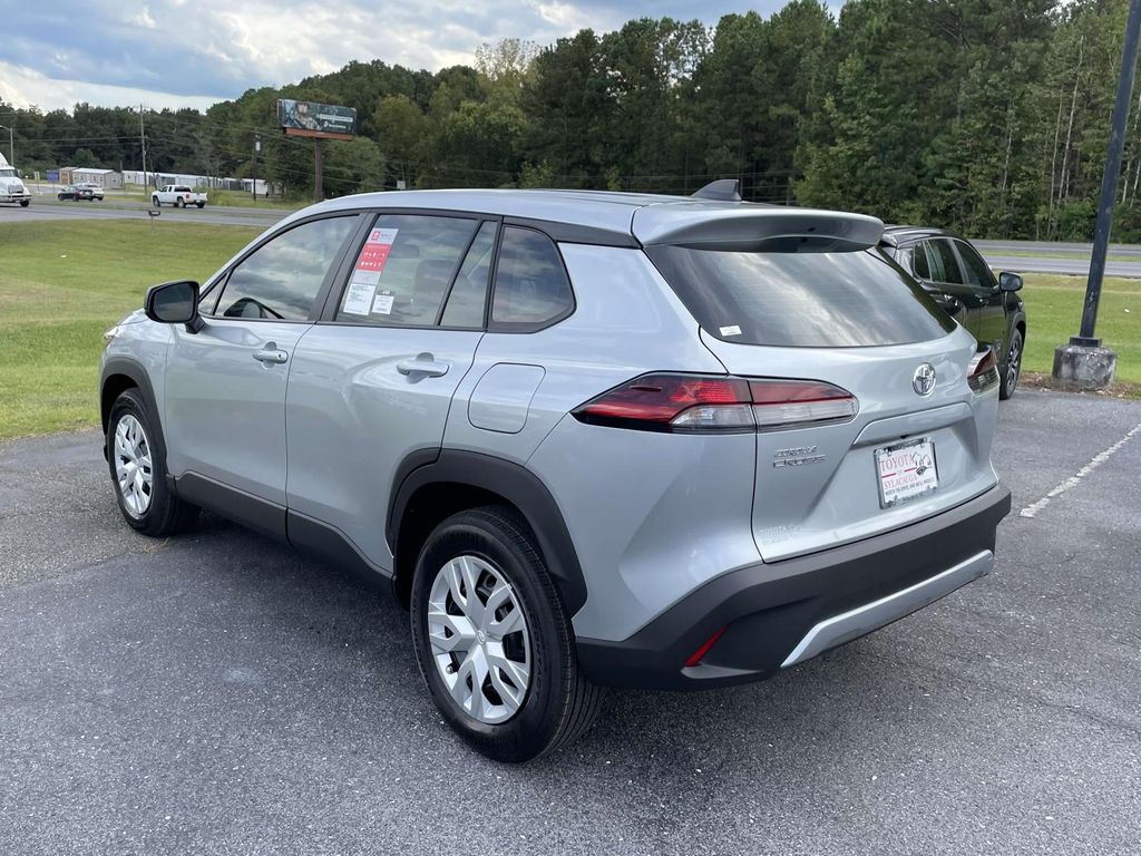 2026 Toyota Corolla Cross L photo 3