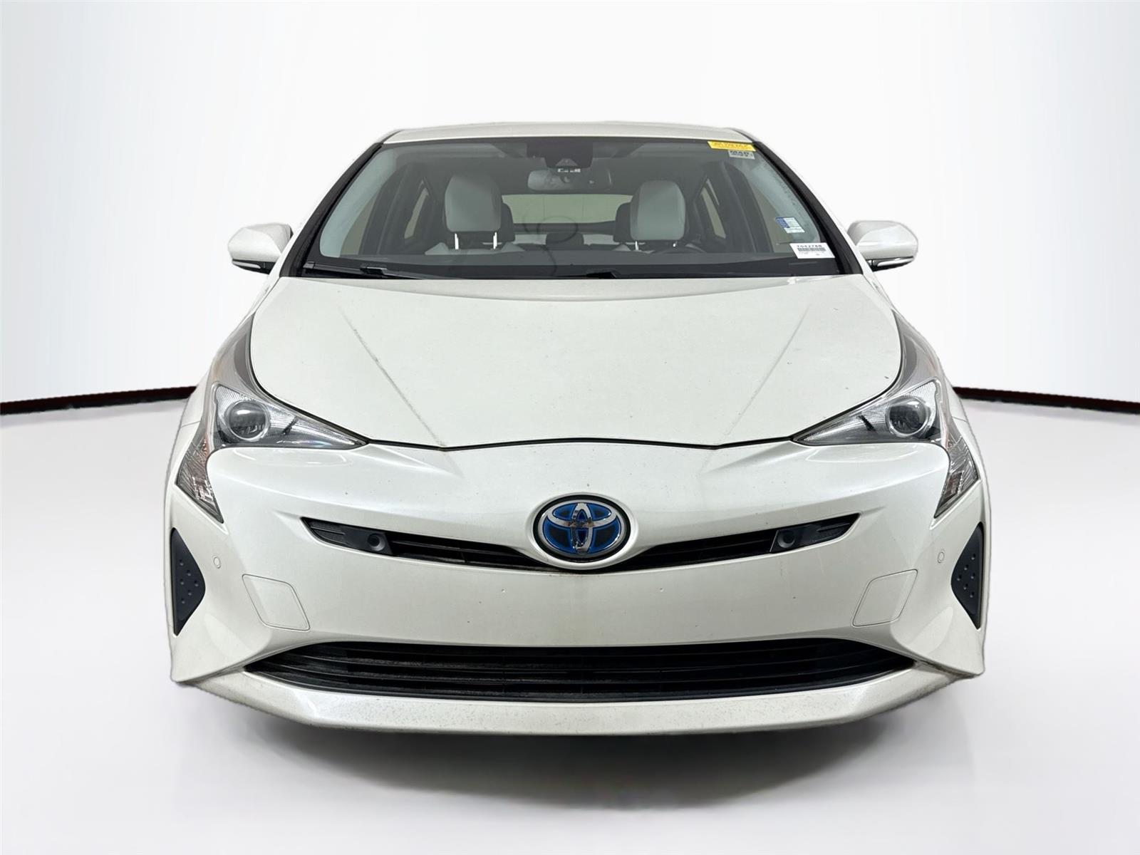 2017 Toyota Prius Four Touring photo 3