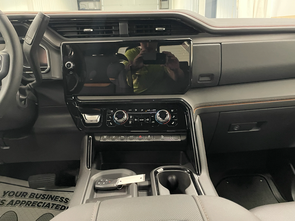 2025 Gmc Sierra 3500 HD AT4 photo 7