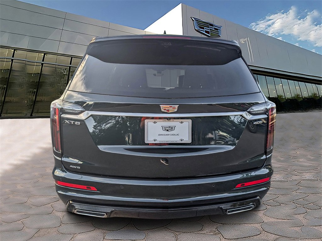 2025 Cadillac XT6 Sport photo 2