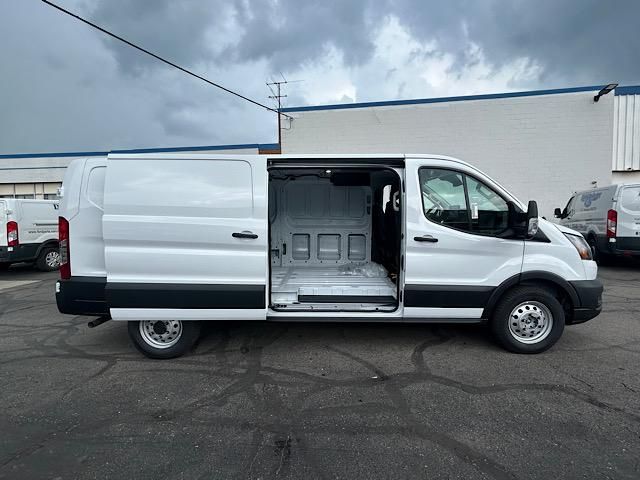 2025 Ford Transit photo 34