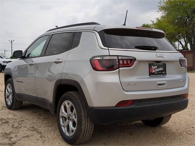 2025 Jeep Compass North Edition Latitude photo 6