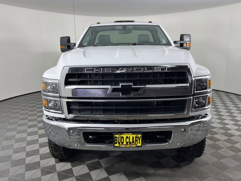 2024 Chevrolet Silverado 5500HD Work Truck photo 2