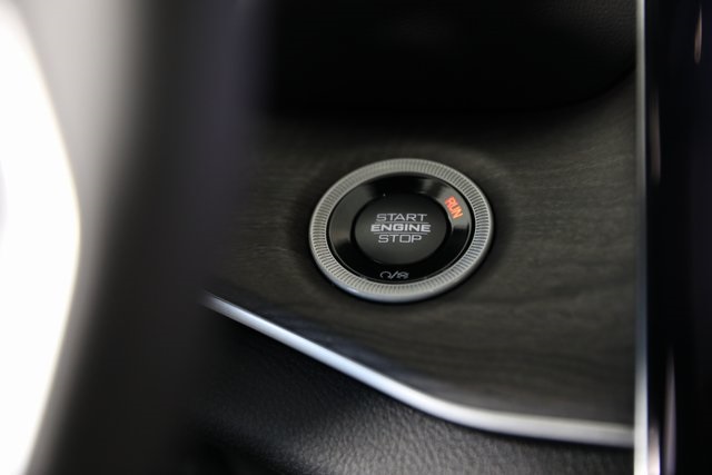 2025 Jeep Grand Cherokee Limited photo 10