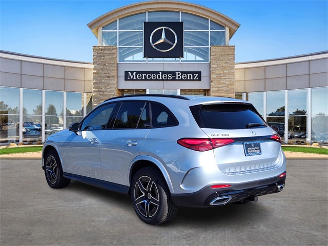 2026 Mercedes Benz GLC 300 4MATIC photo 2