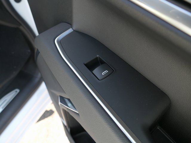 2025 Chevrolet Silverado 1500 LT photo 22