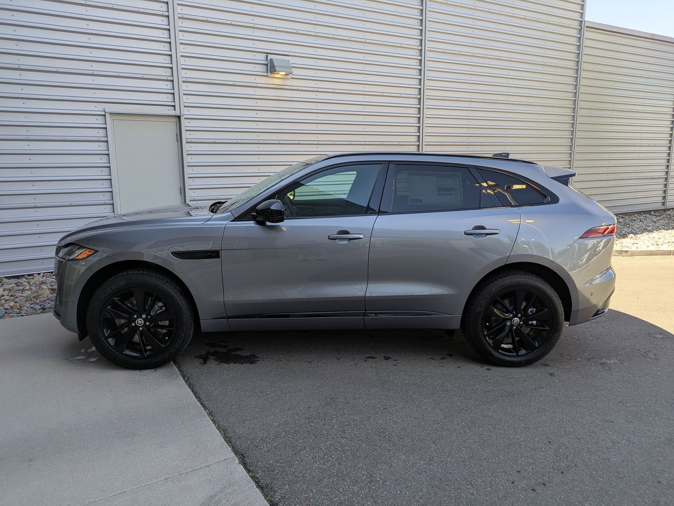 2026 Jaguar F-PACE P250 R-Dynamic S photo 2