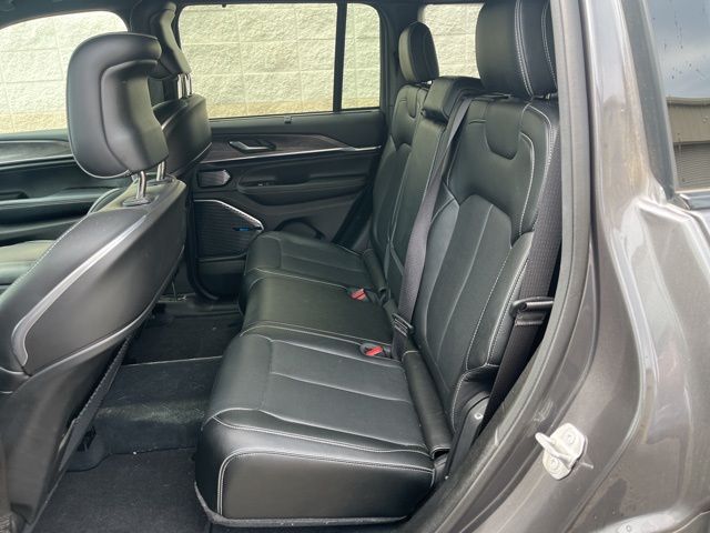2022 Jeep Grand Cherokee Overland 4xe photo 8