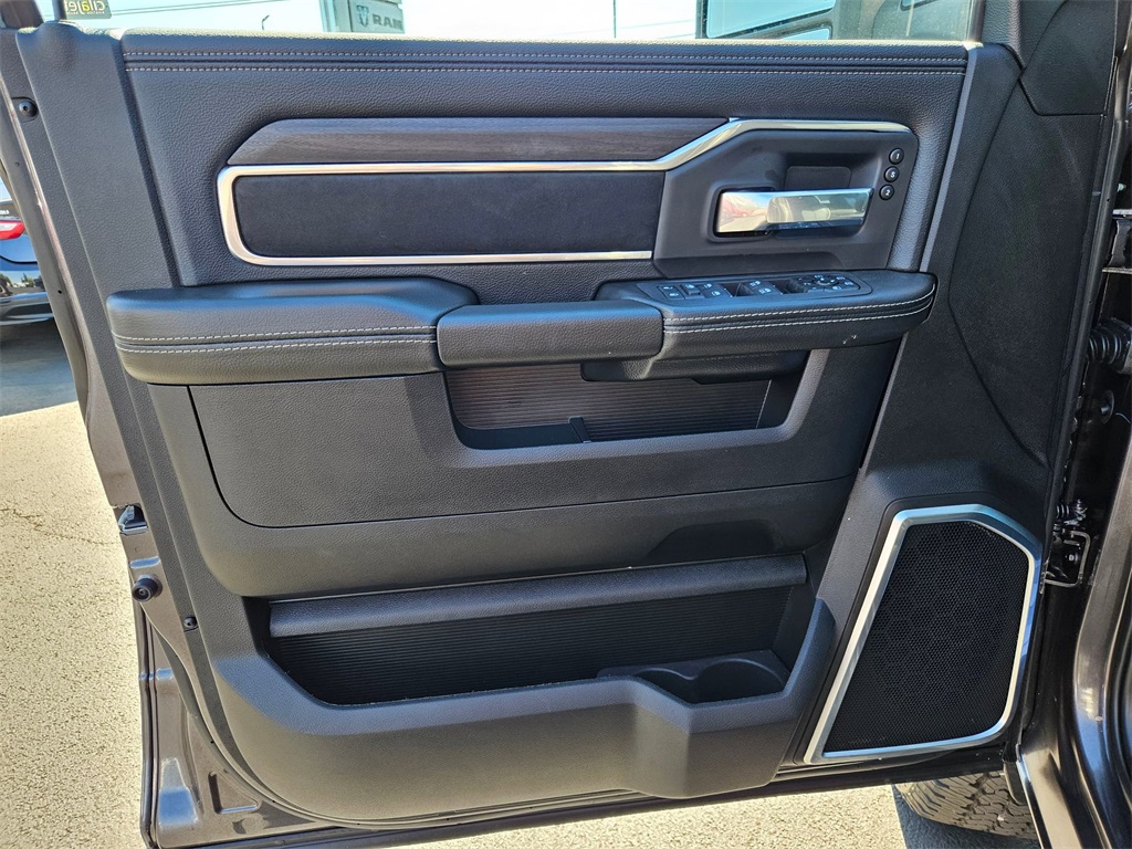 2026 Ram 2500 Laramie photo 10