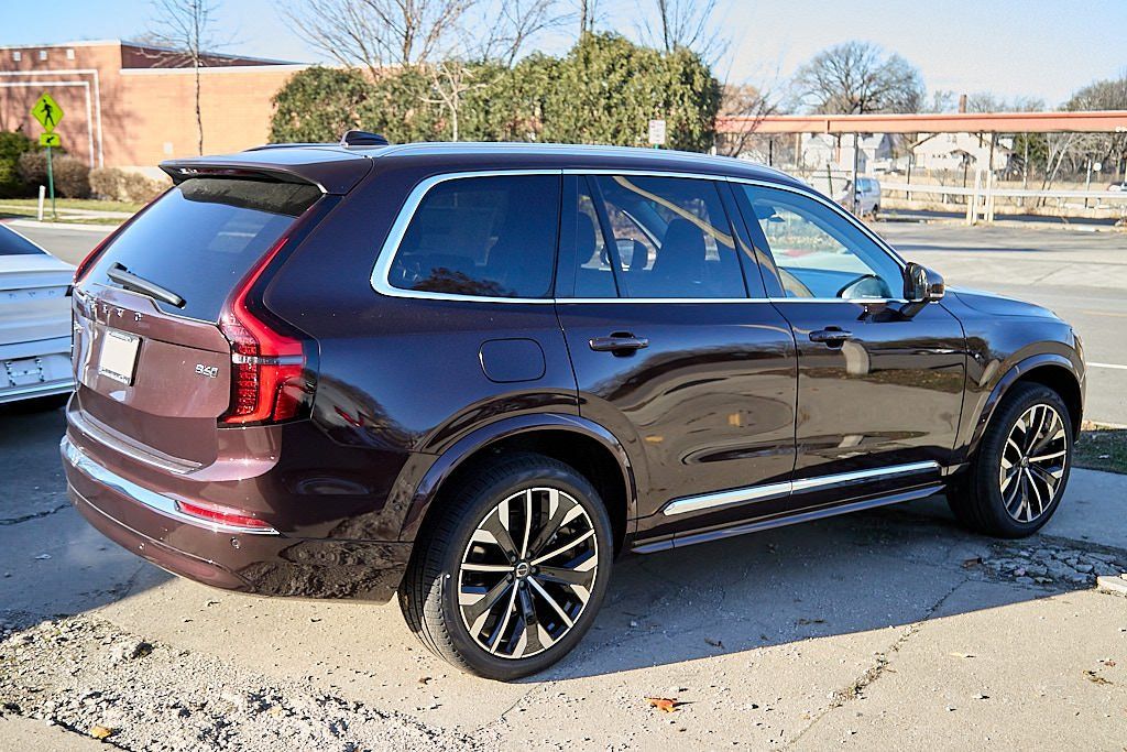 2026 VOLVO XC90 - Image 8
