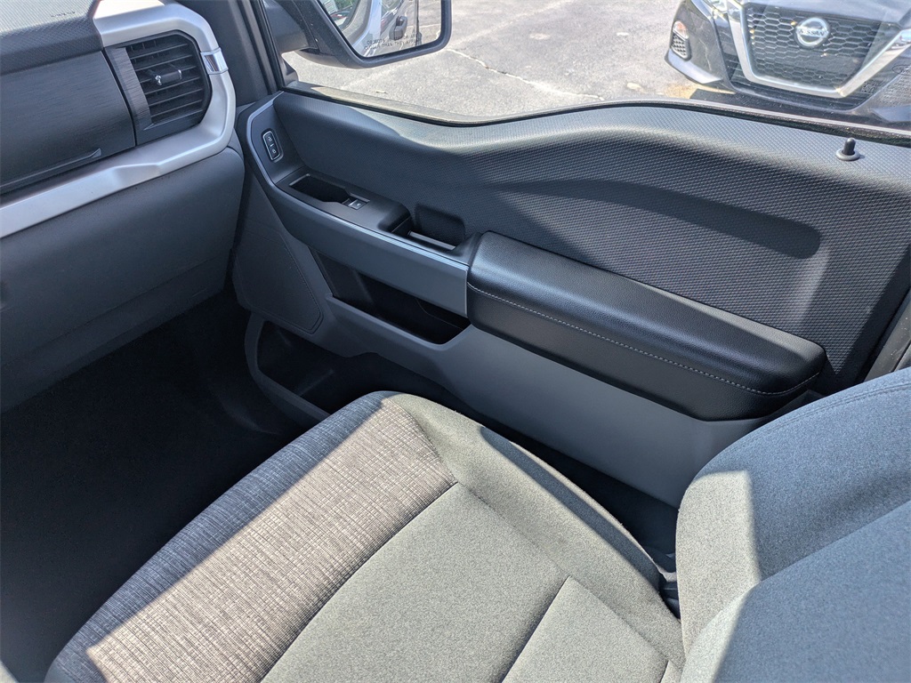 2023 Ford F-150 XLT photo 14