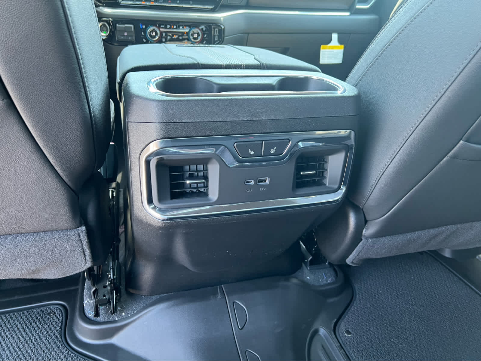 2025 Chevrolet Silverado 2500HD High Country photo 32