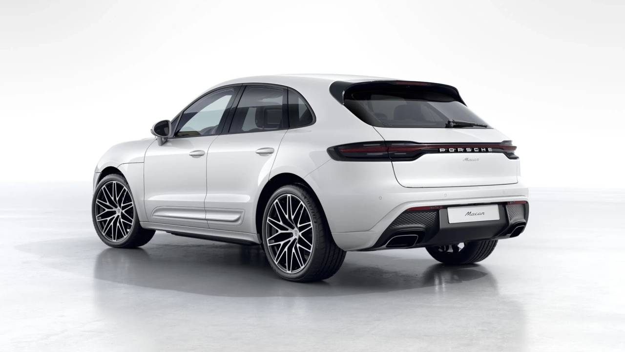 2026 Porsche Macan T photo 3