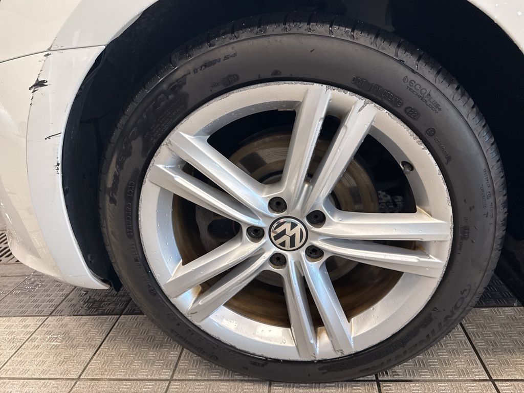 2014 Volkswagen Passat V6 SEL Premium photo 4