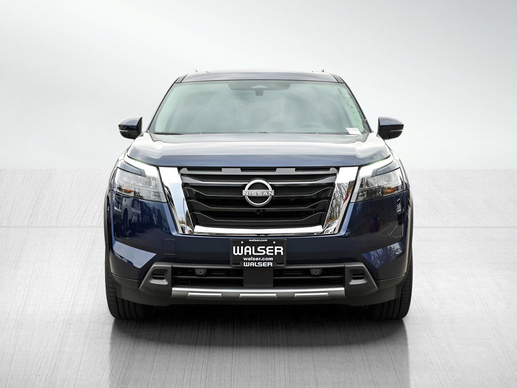 2025 Nissan Pathfinder SL photo 4