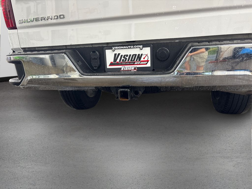 2023 Chevrolet Silverado 1500 LT photo 4