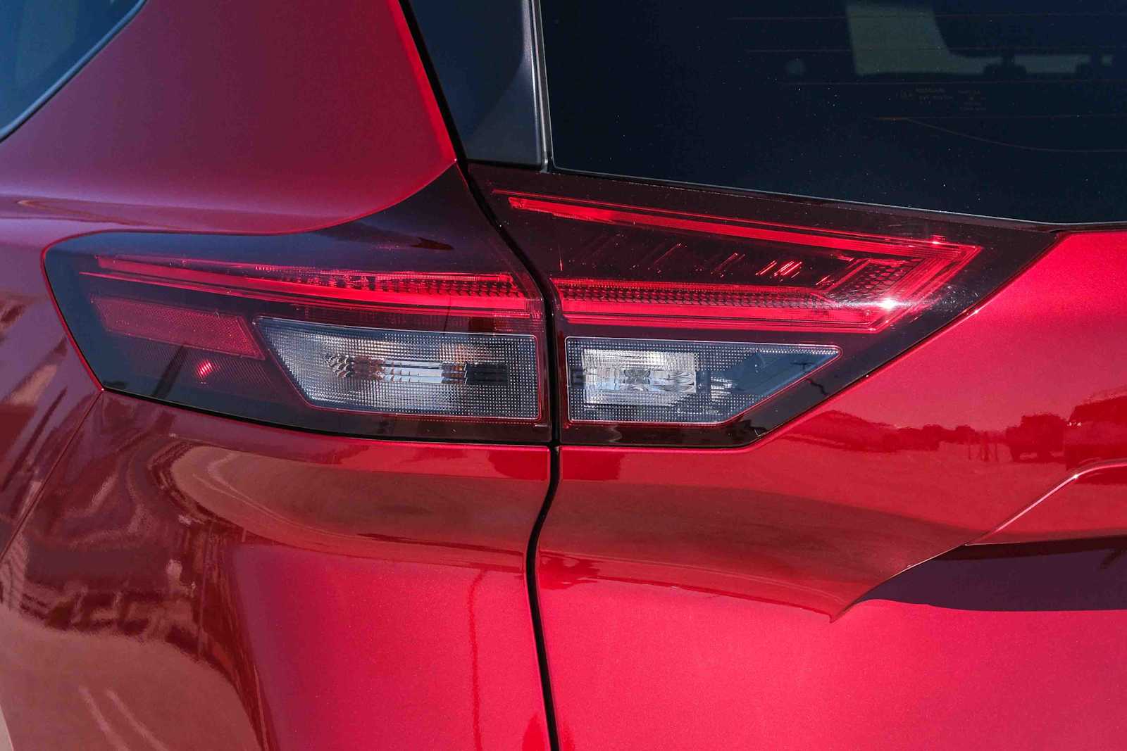 2023 Nissan Rogue SV photo 7