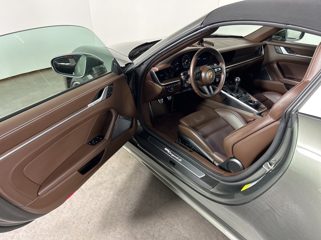 2022 Porsche 911 Targa 4S photo 13